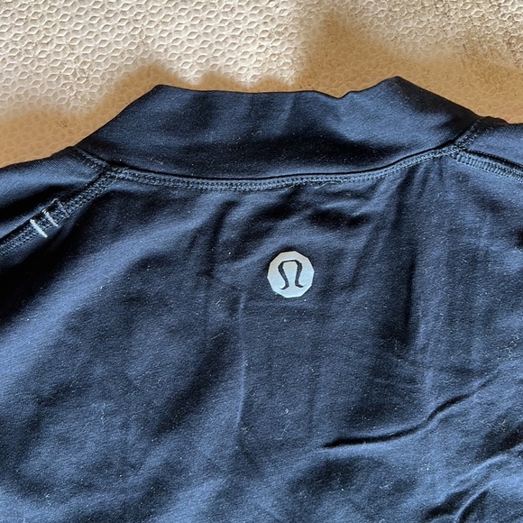 Lululemon men’s shirt - Picture 3 of 3